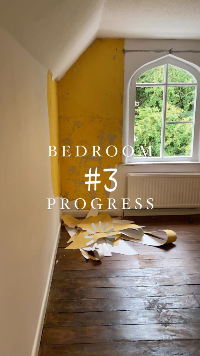 Finally 😱🤩

Bedroom 3. Our H’s bedroom is a blank canvas ready for us to start making it into his proper bedroom! 

It’s been 9 months in the making, after patiently waiting for the full rewire and replumb.

I can’t believe we actually have one room ready to decorate 😍 

Now, I need to go and familiarise myself with paints suitable for lime plaster, if anyone has any recommendations please let me know as this is completely new territory for me! 

I’m about to order a colour chart from @earthbornpaints but if there’s any others, hit me up in the comments! 💙

#diyhomedecor #diydecor #womenwhodiy #myhomevibe #myhomestyle #myinterior #myinteriorstyle #myinteriorvibe #myrenostory #interiorreels #myhousebeautiful #myhousethismonth #housetohomeuk #housetohome #myhouseandhome #apartmenttherapy #makeyourselfathome #mydailyhomesquare #beforeandafter #diy #limeplaster #bedroom #homerenovation #diyblogger #myhome #myhomevibe #mygeorgianhouse #myregencyhome #howihome #georgianrenovation